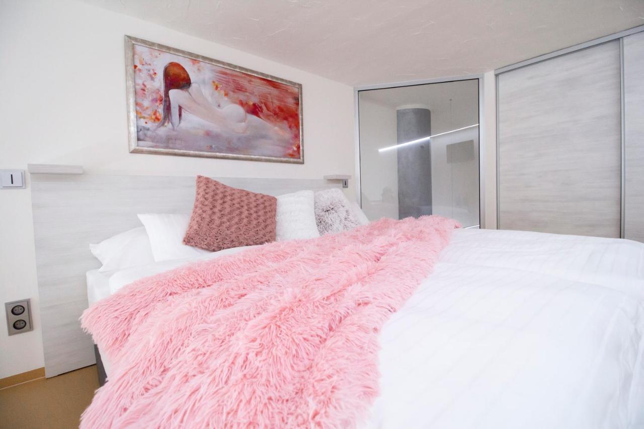 Vita Sana Apartments&Spa Zlín Eksteriør billede